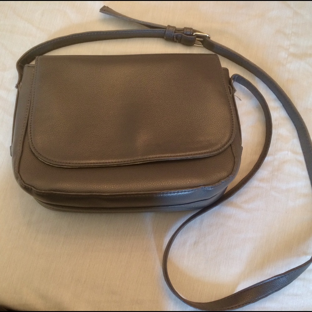 Crossbody purse